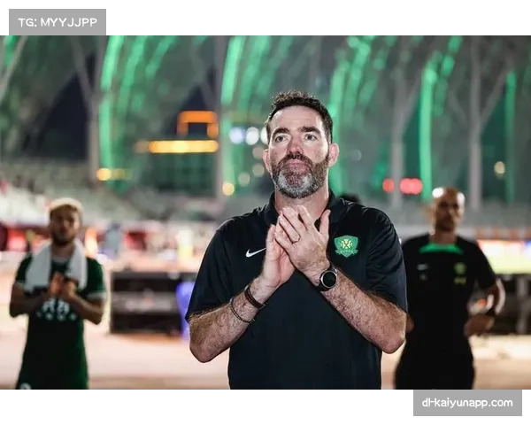 国安新帅上任首签锁定朱辰杰昔日搭档打造国脚级中卫组合 国安新帅上任首签锁定朱辰杰昔日搭档打造国脚级中卫组合