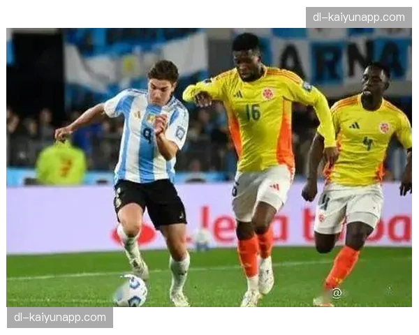 阿根廷防线过度依赖老将，高强度赛会制赛事显露体能透支危机